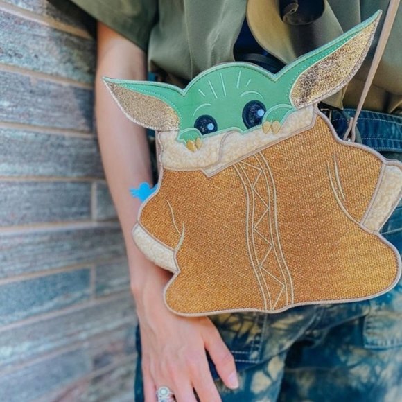 Baby Yoda Crossbody Bag - Picture 3 of 11